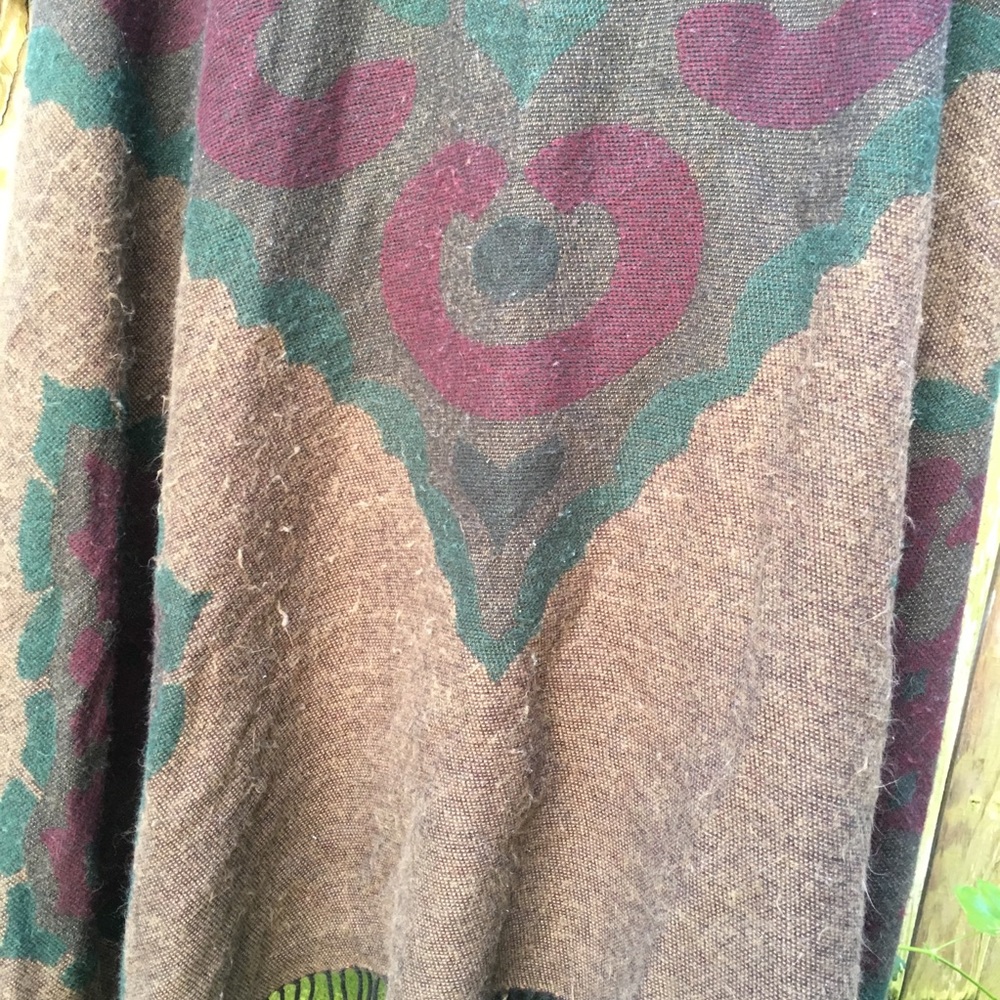 Shawl - Picture 3 of 3